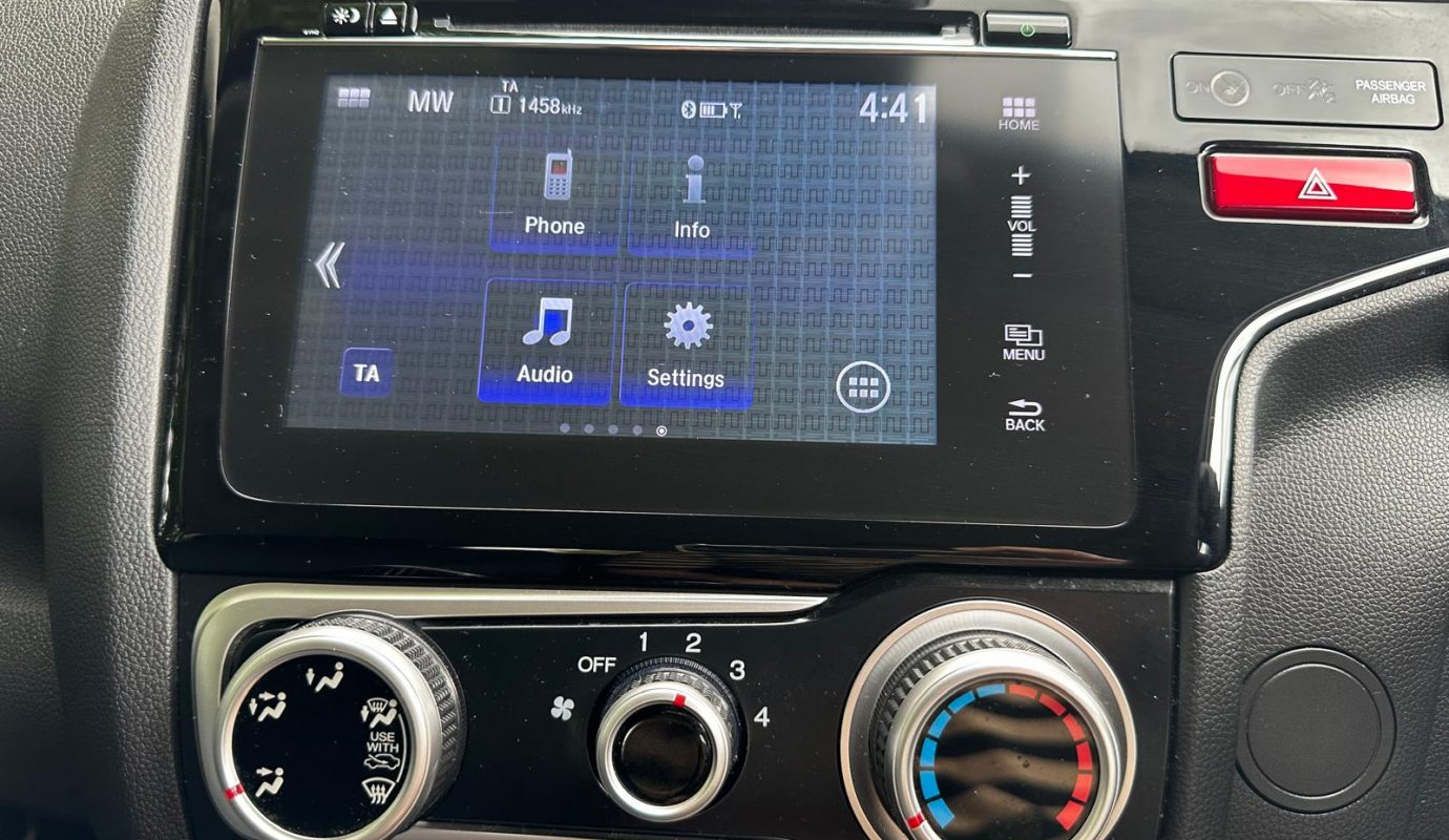 HONDA JAZZ  1.3 I-VTEC 102 SE – 2016