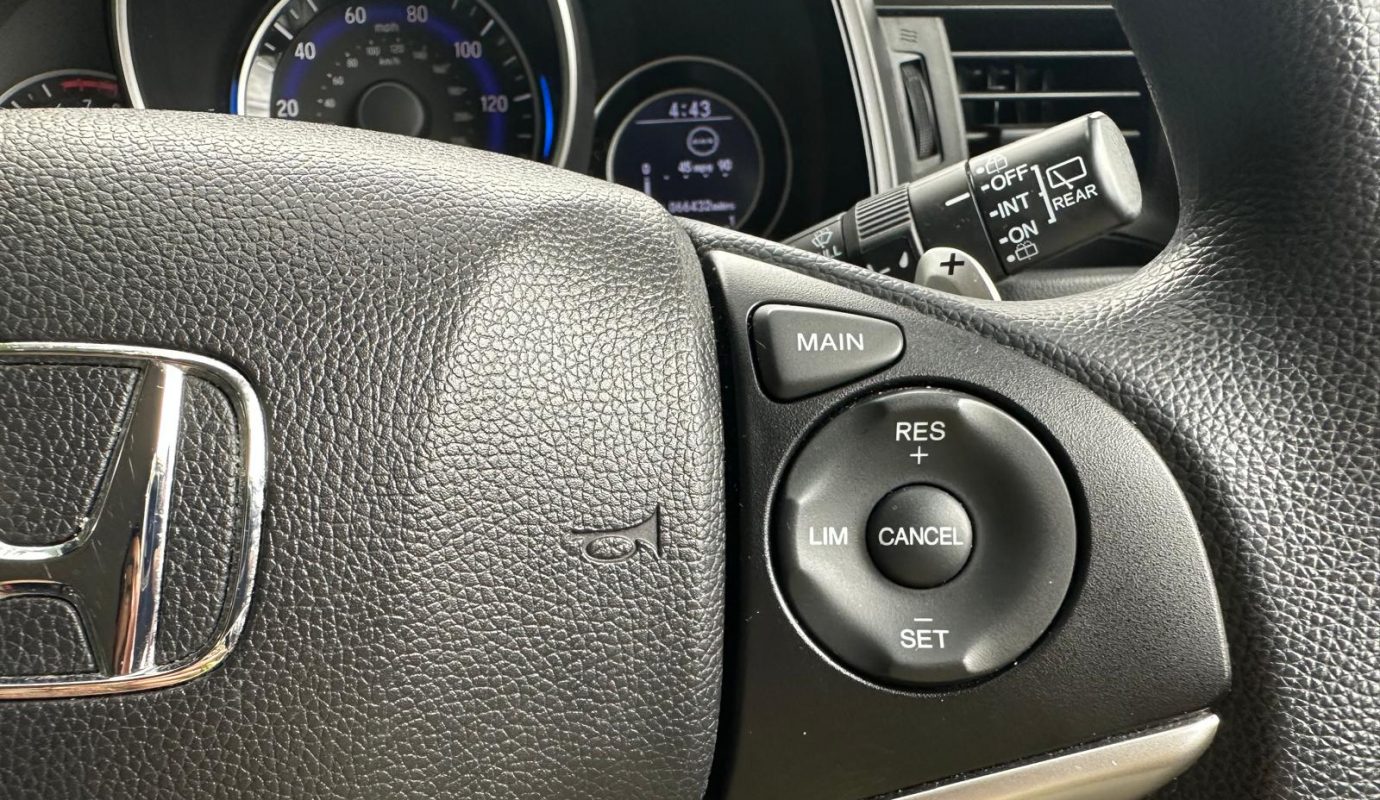 HONDA JAZZ  1.3 I-VTEC 102 SE – 2016