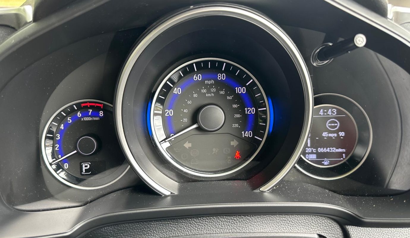 HONDA JAZZ  1.3 I-VTEC 102 SE – 2016